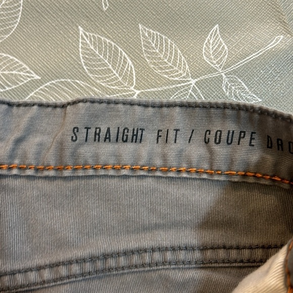 Men’s Dockers Straight Fit Pants. - Picture 5 of 12